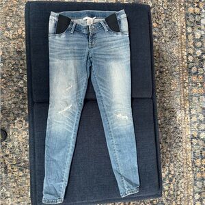 Maternity jeans with stretchy side panels